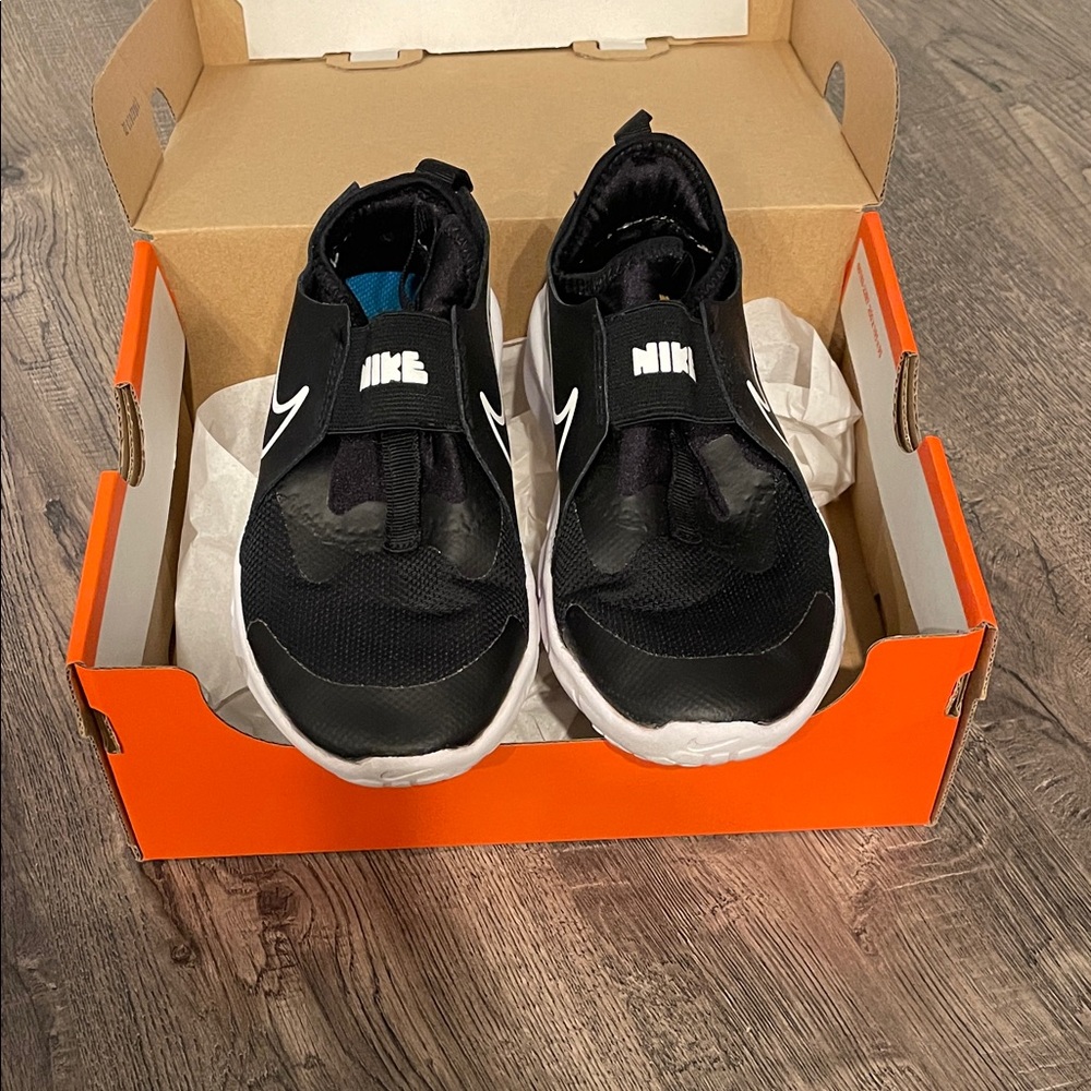 Nike Kids Black and White Sneakers